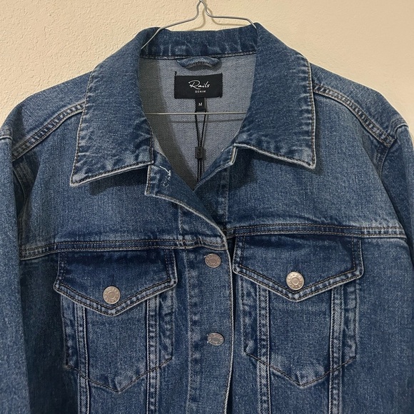 NWT Rails Grove Denim Boyfriend Trucker Jacket Women's Size Medium Blue Starry - Picture 7 of 14